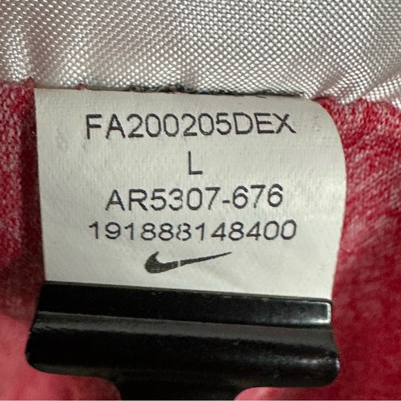 EUC Nike Youth Heather Red Tee with White Logo Size Large (RN 56323) - Picture 10 of 12